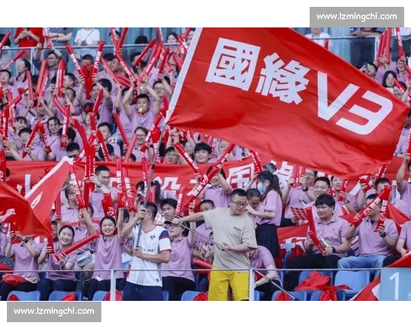 苏超赛场现 散装家庭：父母为连云港助威，子女为苏州呐喊